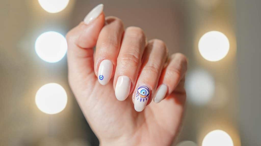Nail art (polygel) with no skin sensitivity